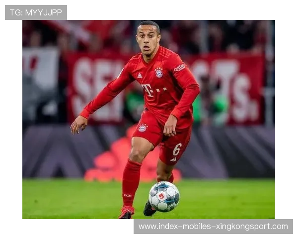 阿尔莫兰蒂中场直传撕裂对手后防