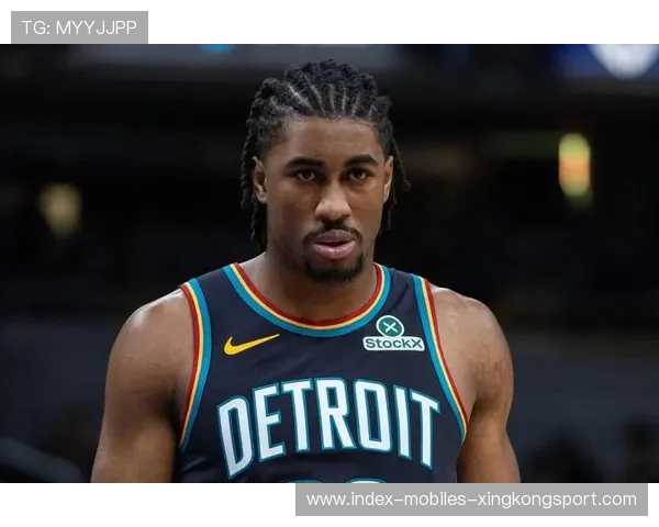 活塞靠艾维速度推动全场,攻守节奏清楚